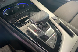 Valkoinen Audi A4 2023 kuva 24.