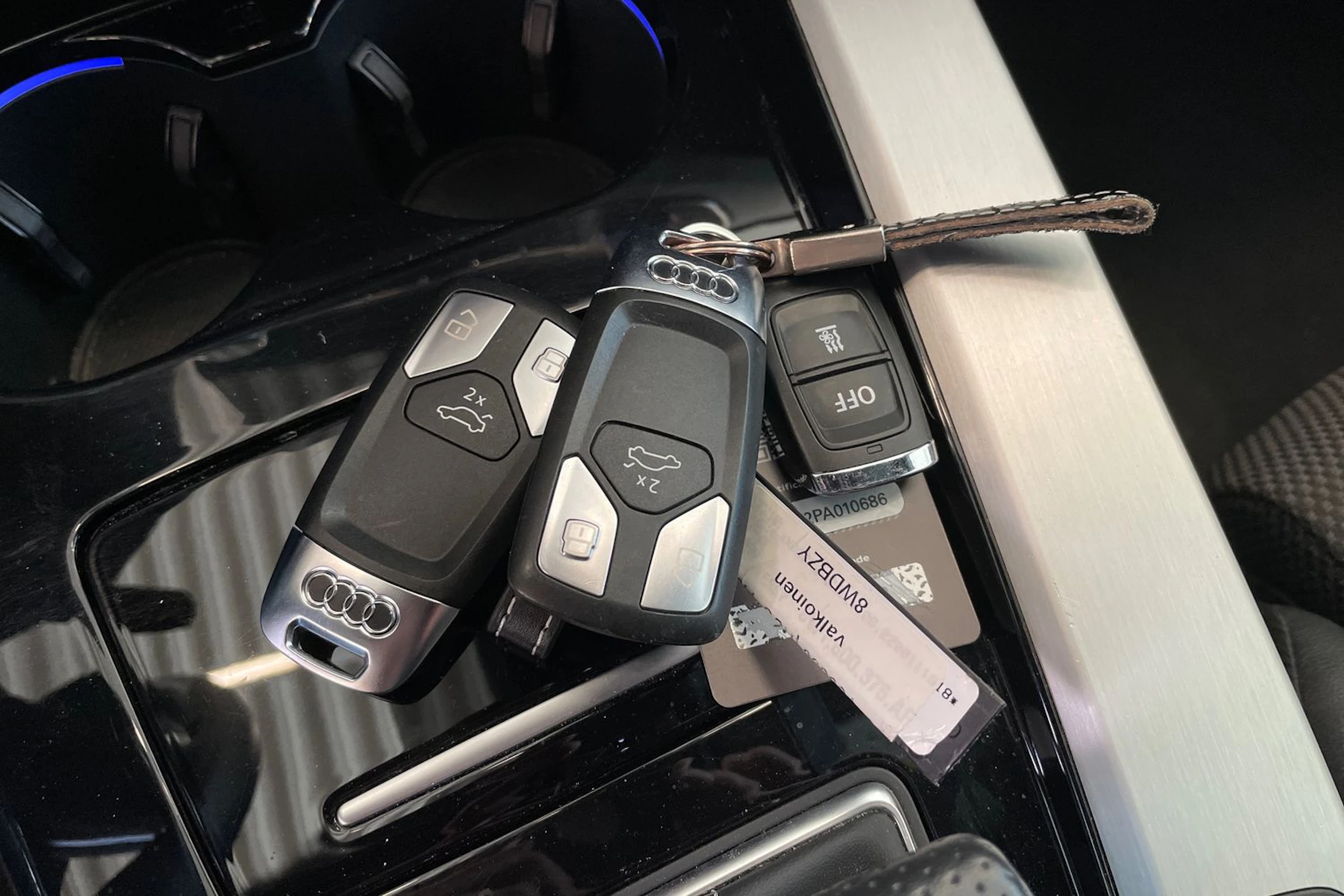 Valkoinen Audi A4 2023 kuva 32.