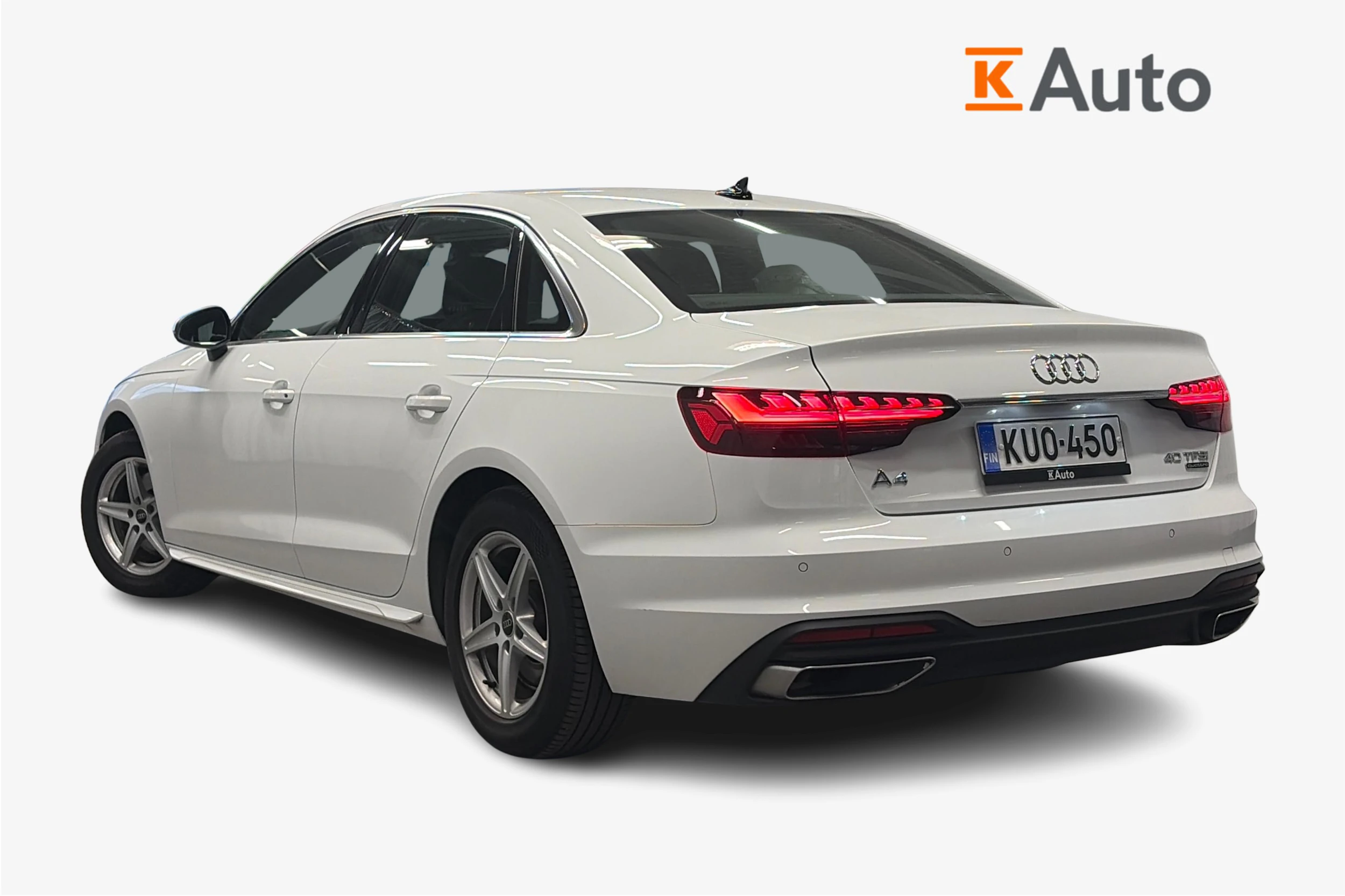 valkoinen Audi A4 2023 kuva 2.