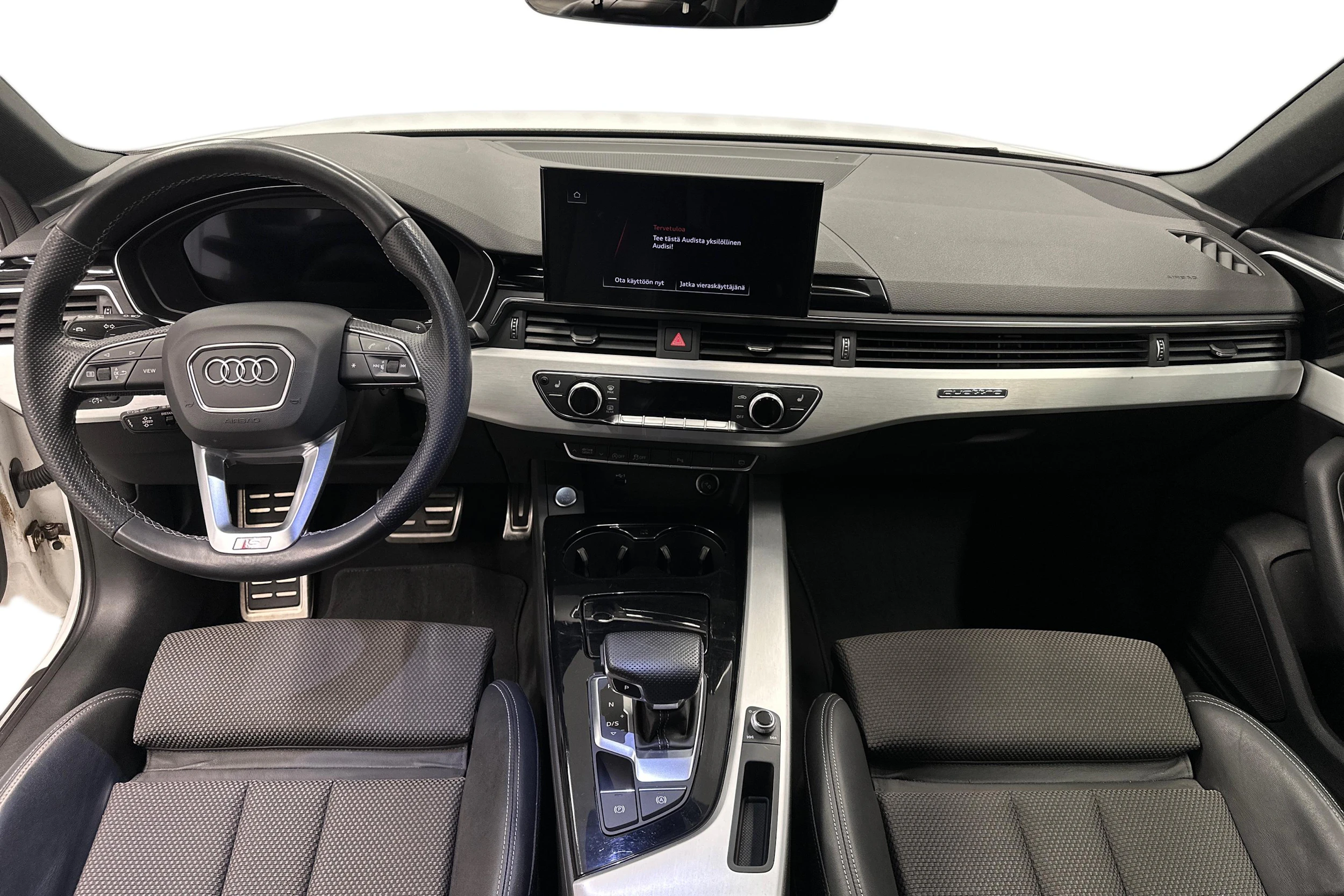 valkoinen Audi A4 2023 kuva 7.