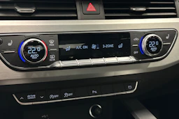 valkoinen Audi A4 2023 kuva 28.