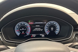 Musta Audi A4 2023 kuva 17.