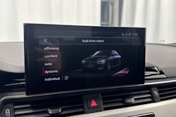 Musta Audi A4 2023 kuva 24.