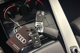 Musta Audi A4 2023 kuva 25.