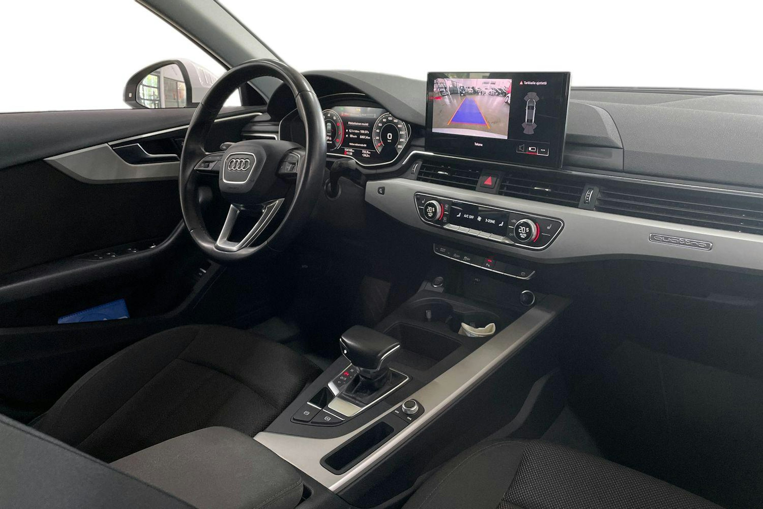 Valkoinen Audi A4 2023 kuva 3.