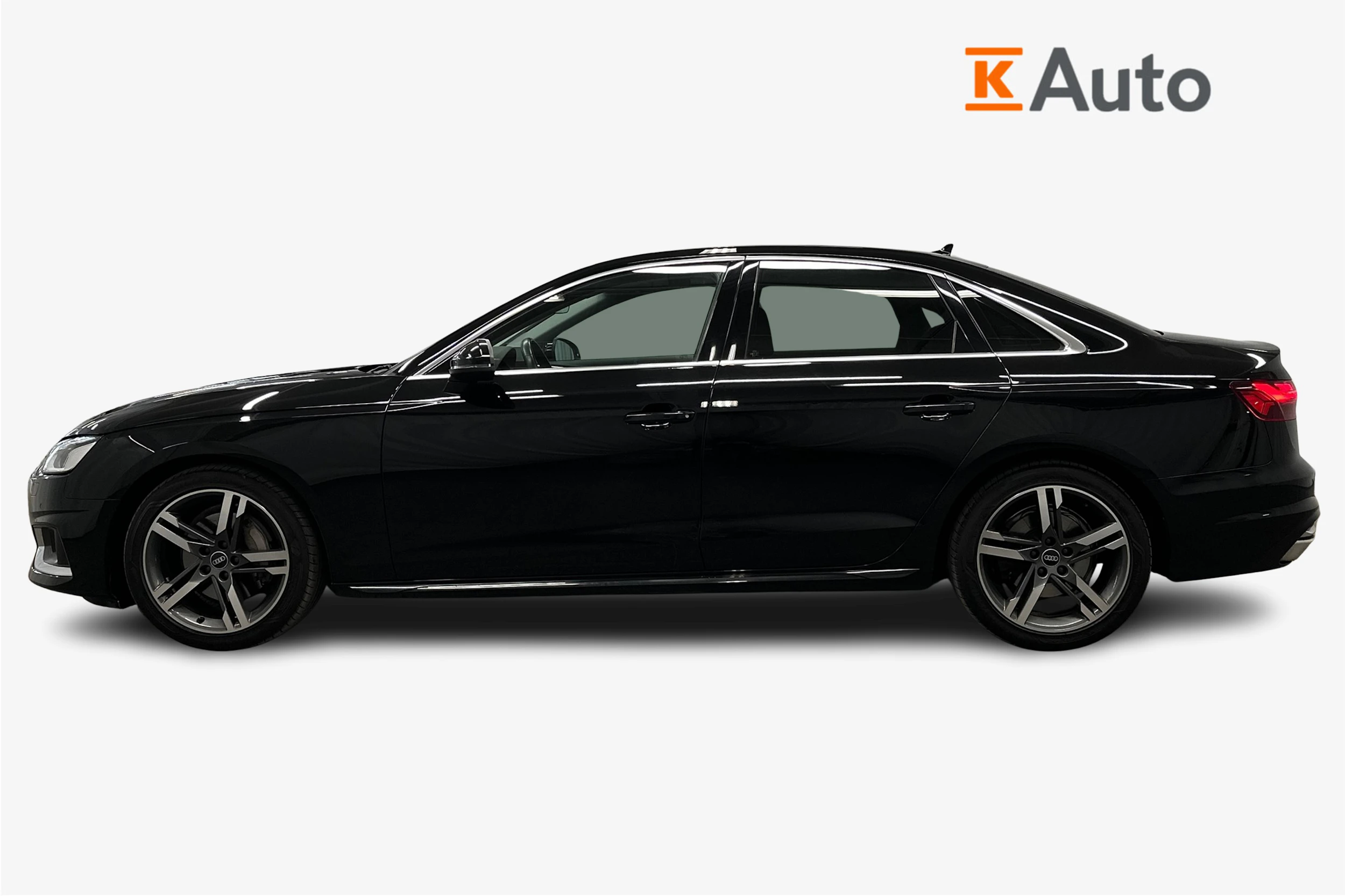 musta Audi A4 2023 kuva 5.