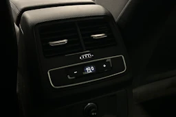 musta Audi A4 2023 kuva 12.
