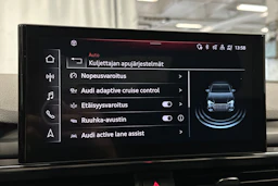 musta Audi A4 2023 kuva 21.