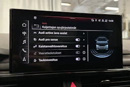 musta Audi A4 2023 kuva 22.