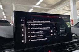Harmaa Audi A4 2023 kuva 17.