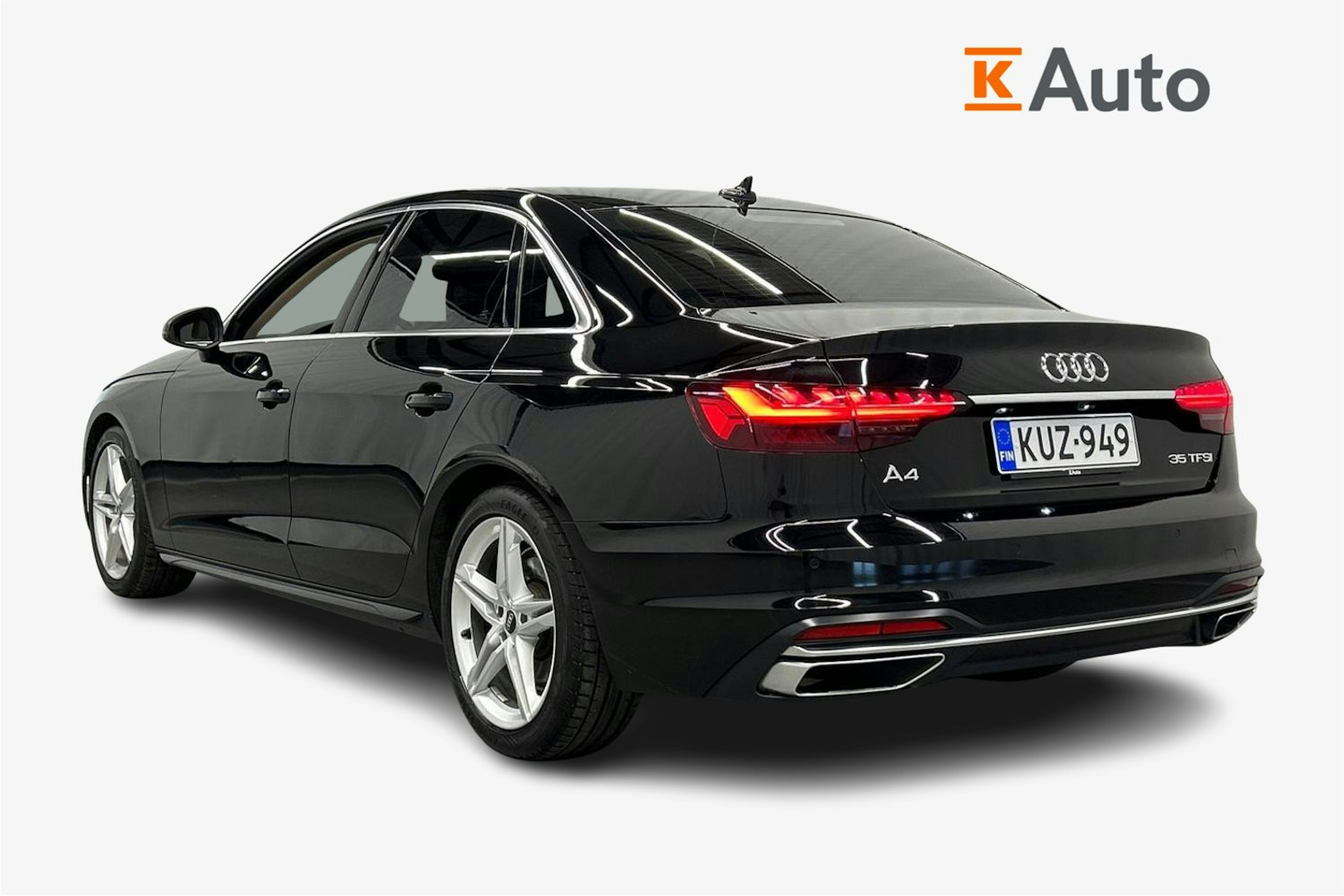 musta Audi A4 2023 kuva 2.
