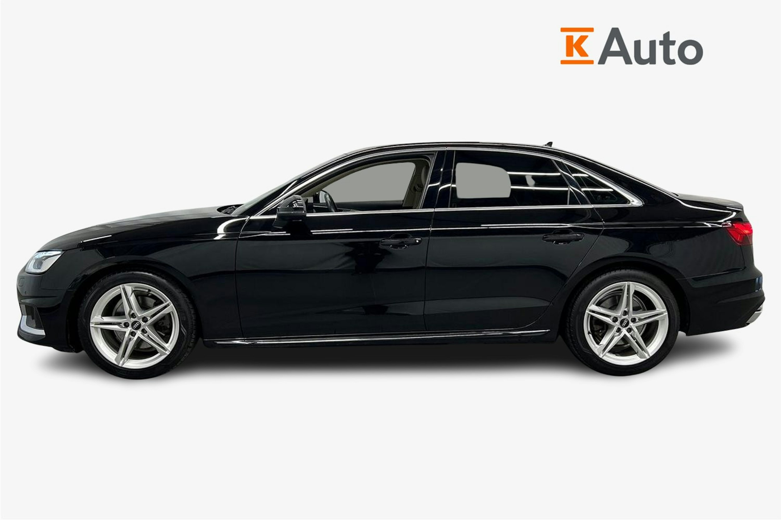 musta Audi A4 2023 kuva 6.