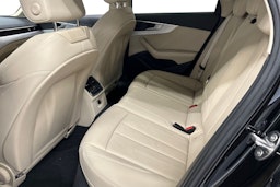 musta Audi A4 2023 kuva 10.