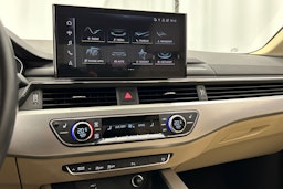 musta Audi A4 2023 kuva 22.
