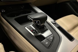 musta Audi A4 2023 kuva 30.