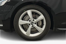 musta Audi A4 2023 kuva 9.