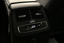 musta Audi A4 2023 kuva 13.