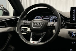 musta Audi A4 2023 kuva 15.