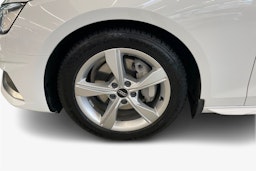Valkoinen Audi A4 2023 kuva 11.