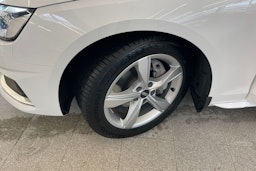 Valkoinen Audi A4 2023 kuva 13.