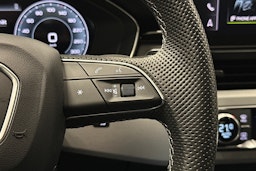 valkoinen Audi A4 2023 kuva 24.