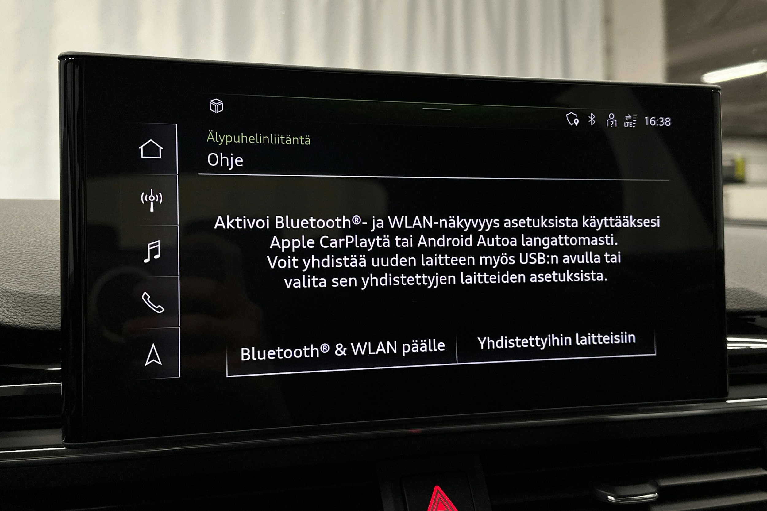 valkoinen Audi A4 2023 kuva 27.