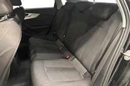 musta Audi A4 2023 kuva 10.