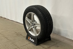 musta Audi A4 2023 kuva 13.