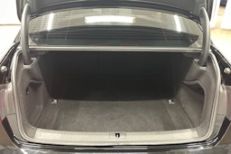 musta Audi A4 2023 kuva 14.