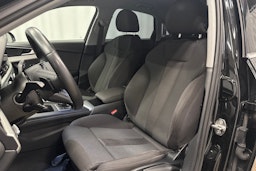 musta Audi A4 2023 kuva 15.