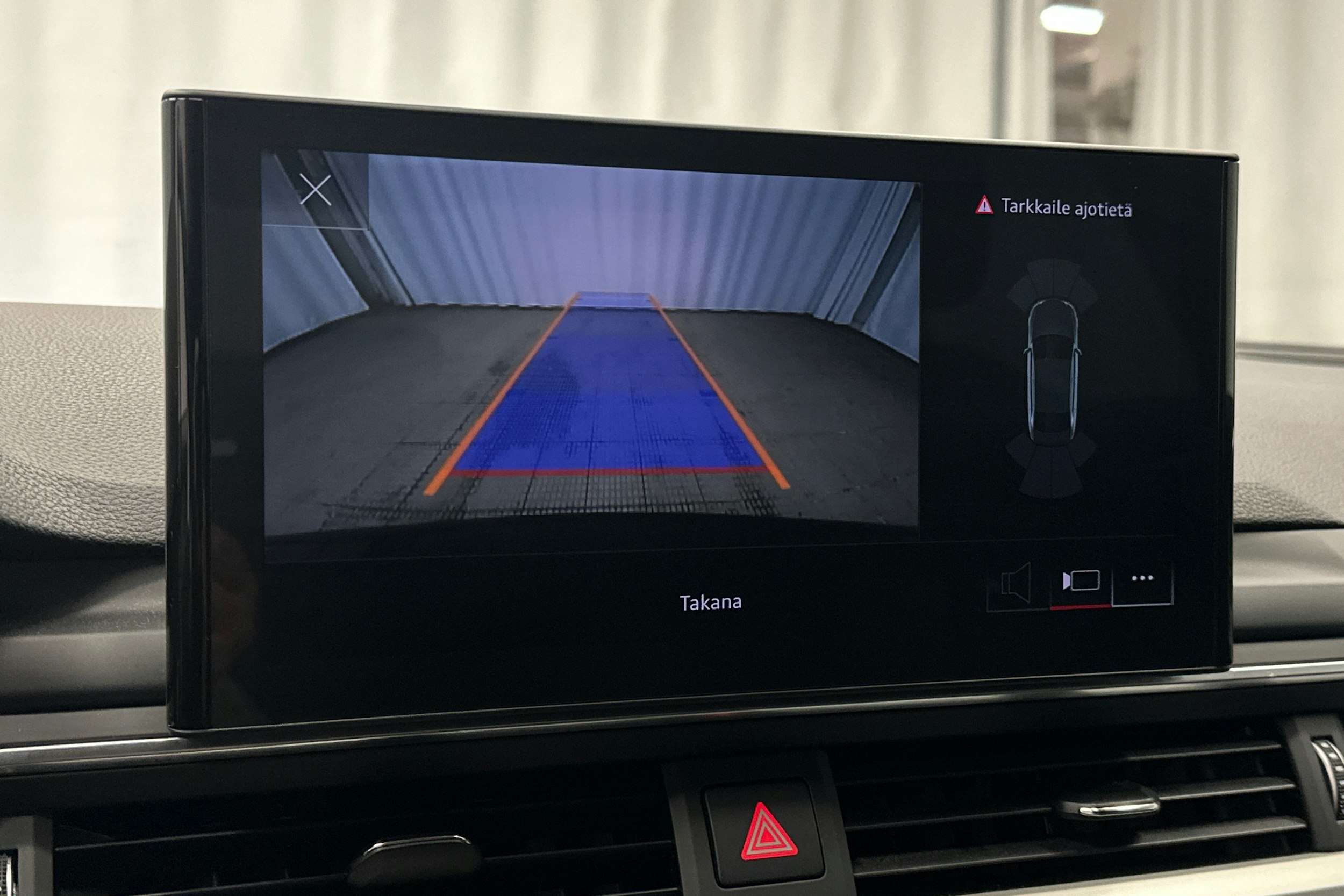 musta Audi A4 2023 kuva 20.