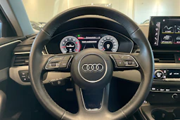 sininen Audi A4 2023 kuva 17.