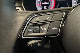 sininen Audi A4 2023 kuva 19.
