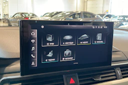 sininen Audi A4 2023 kuva 26.
