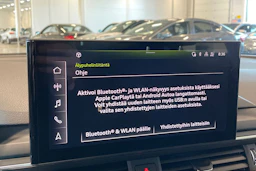 sininen Audi A4 2023 kuva 30.