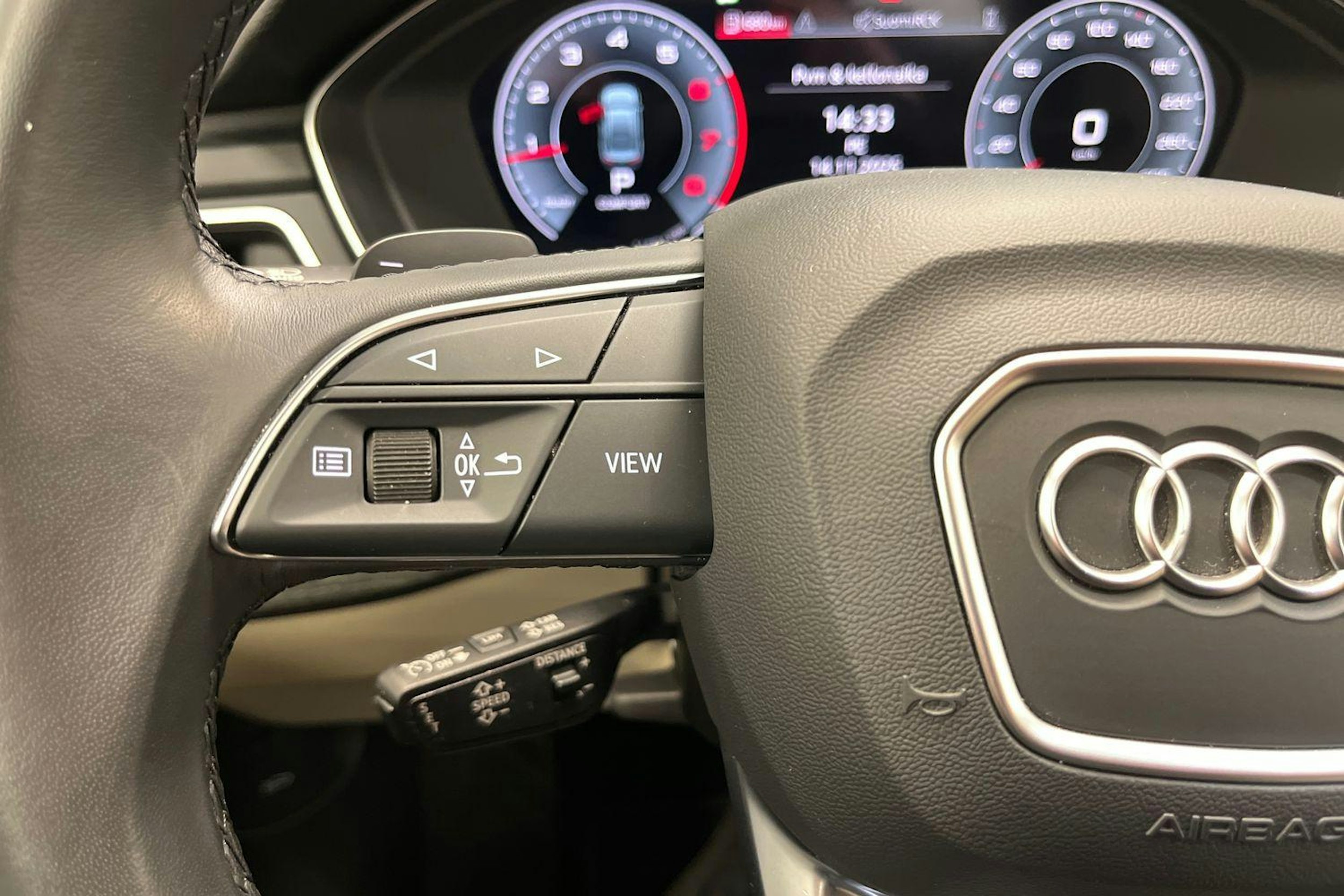 musta Audi A4 2023 kuva 9.