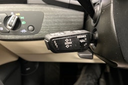 musta Audi A4 2023 kuva 11.