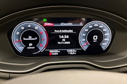 musta Audi A4 2023 kuva 12.