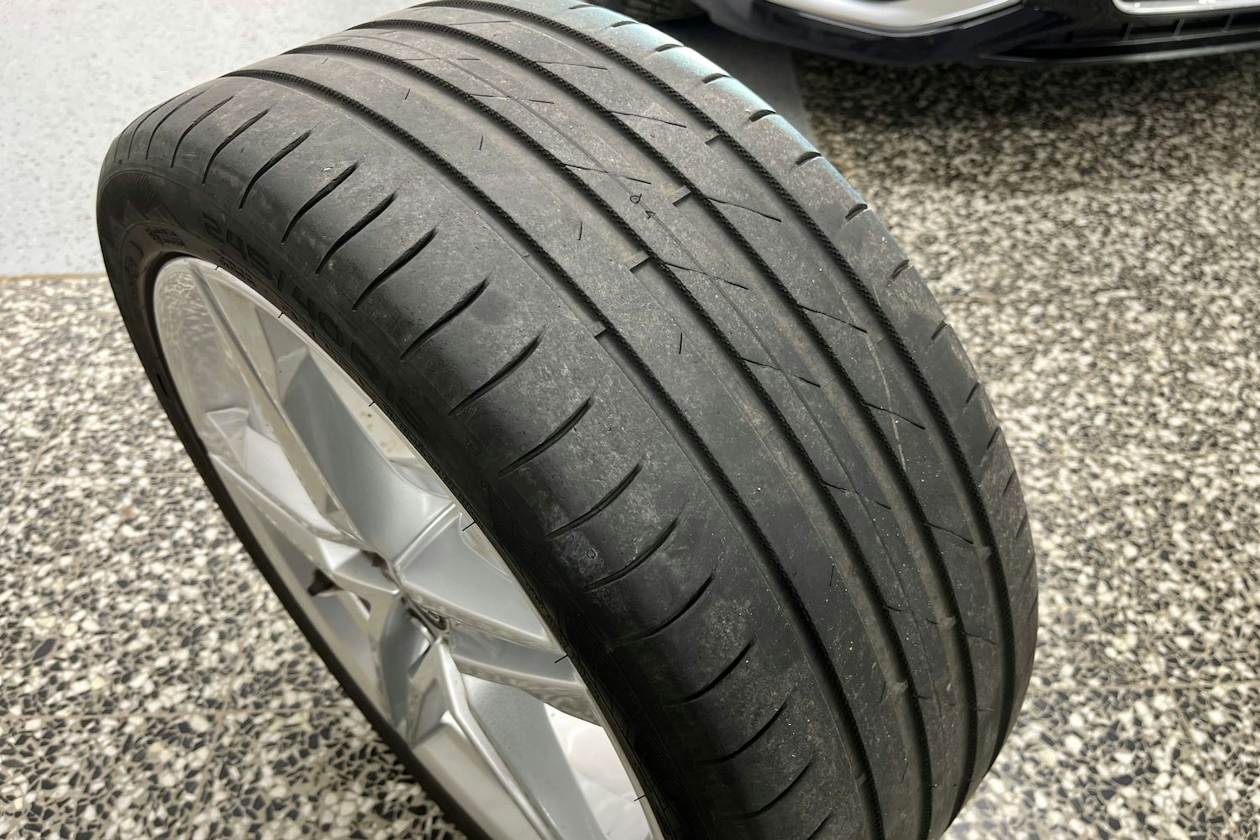 musta Audi A4 2023 kuva 20.