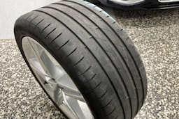 musta Audi A4 2023 kuva 20.