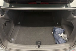 met. harmaa Audi A4 2023 kuva 13.