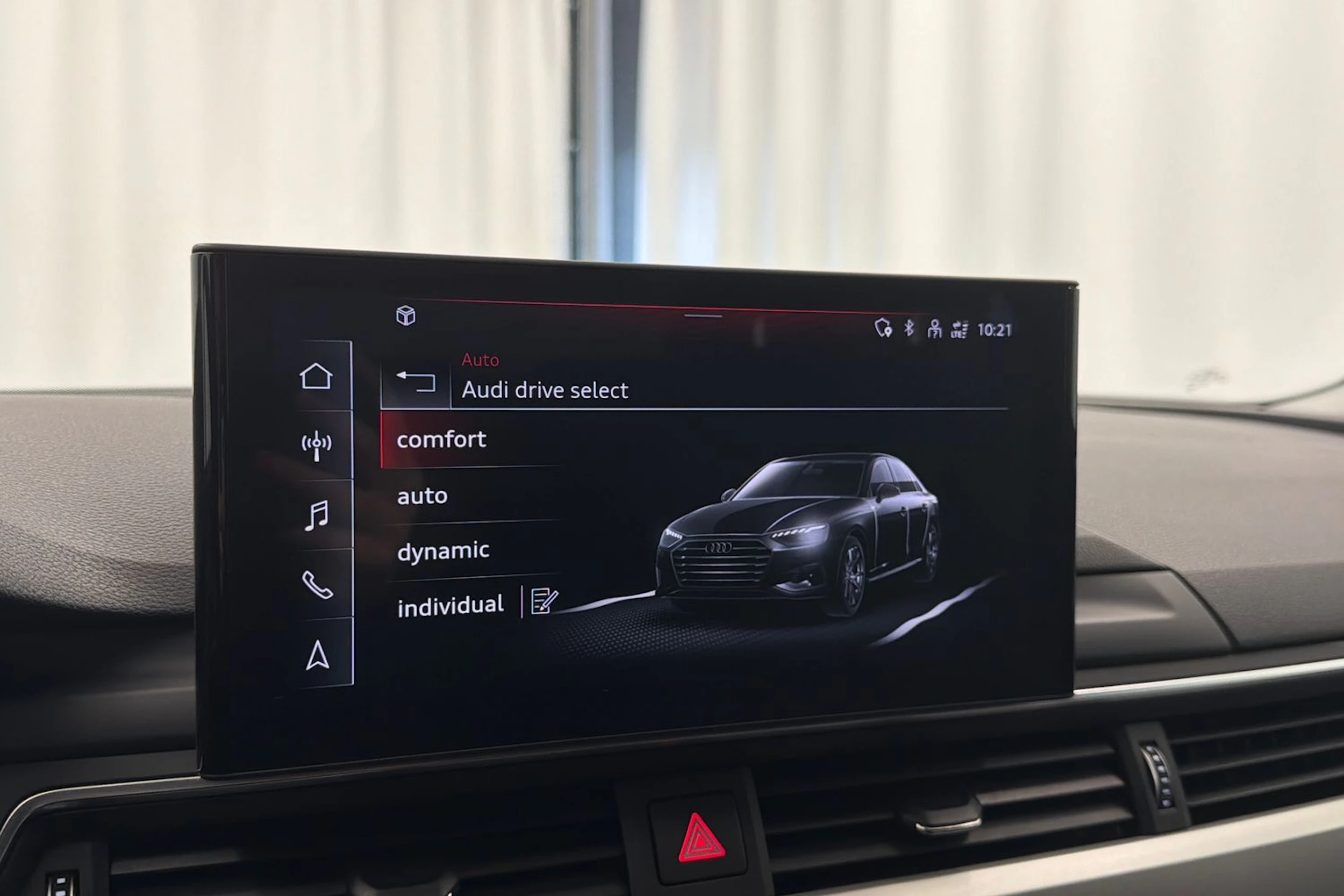 met. harmaa Audi A4 2023 kuva 24.