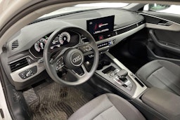 Valkoinen Audi A4 2023 kuva 7.