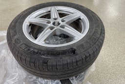 Valkoinen Audi A4 2023 kuva 13.