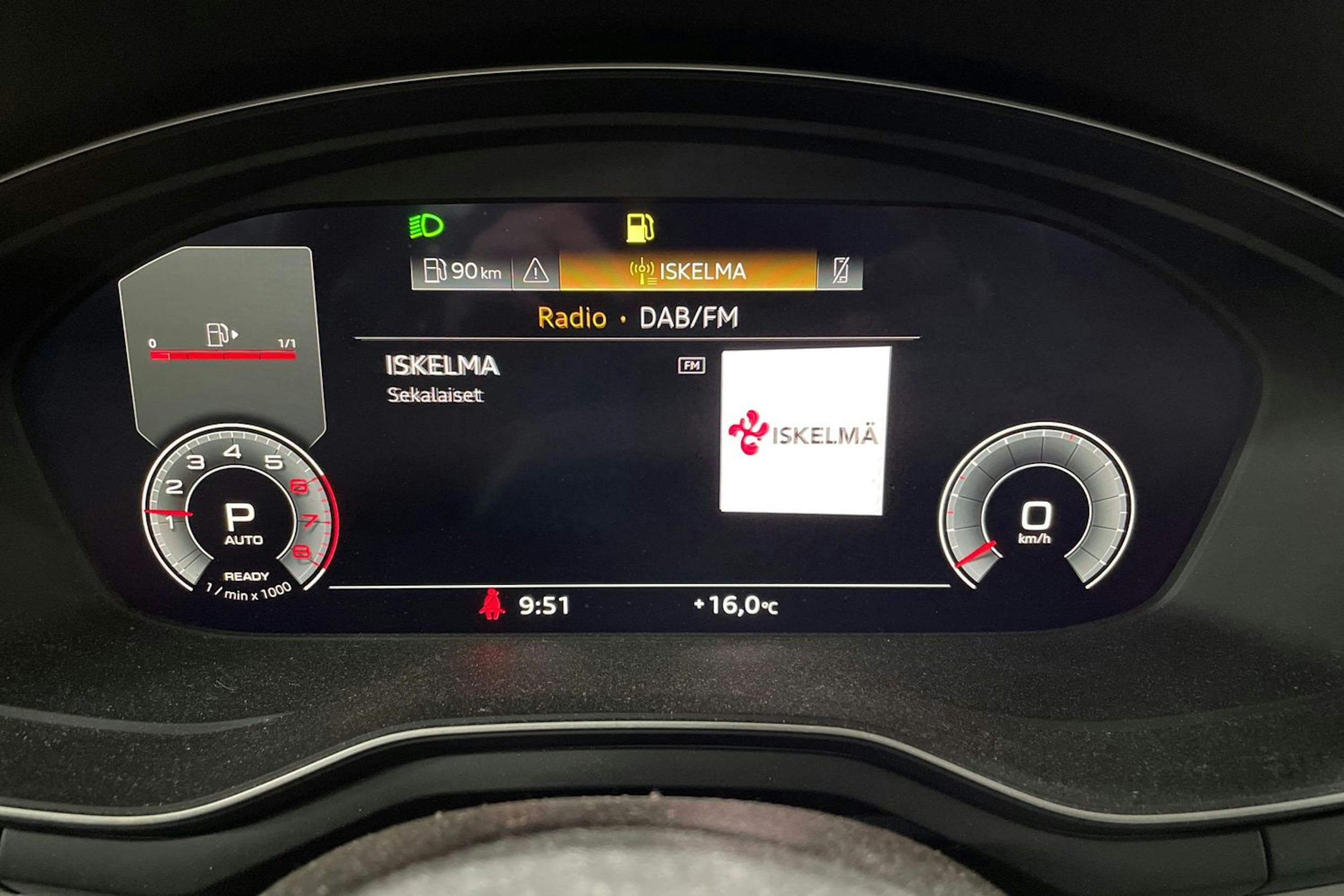 Valkoinen Audi A4 2023 kuva 19.