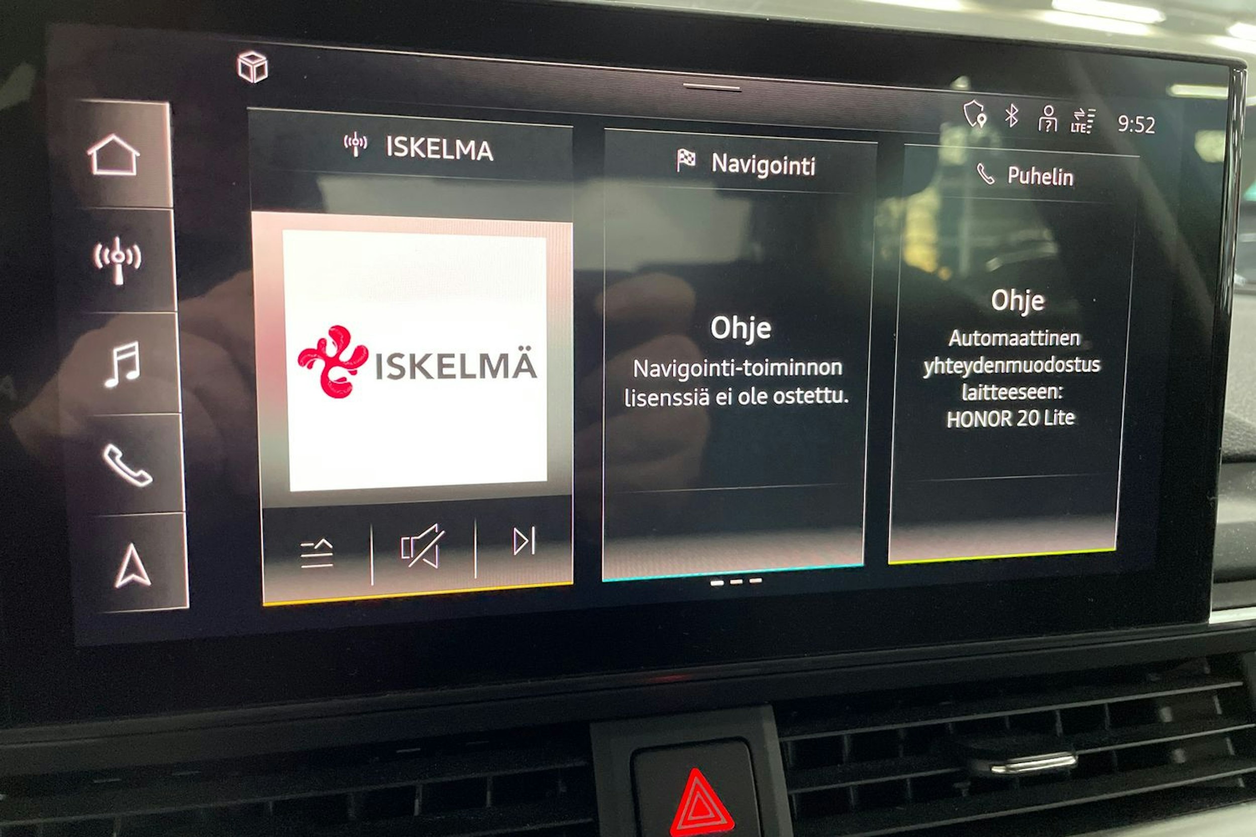 Valkoinen Audi A4 2023 kuva 21.