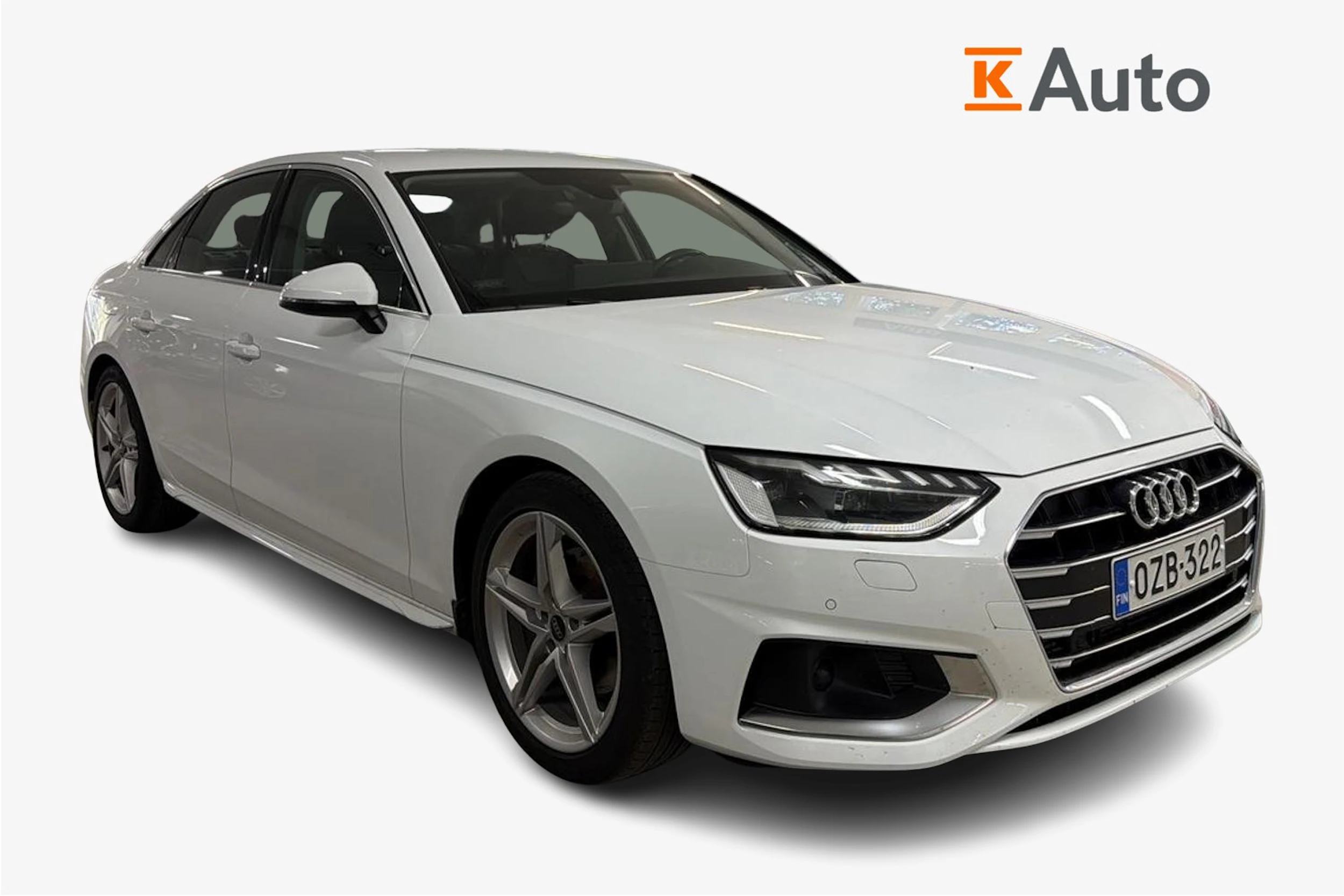 valkoinen Audi A4 2023 kuva 1.