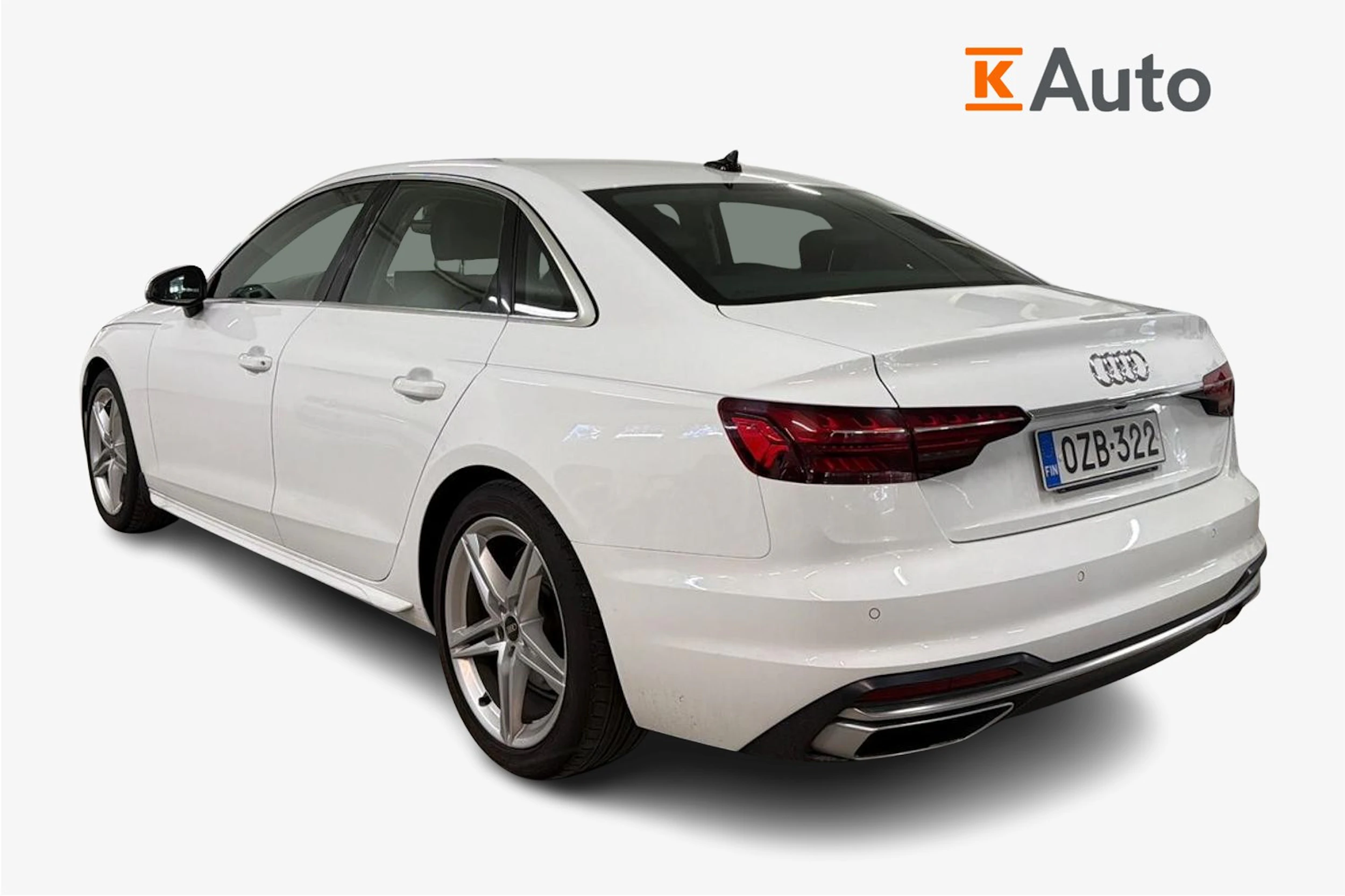 valkoinen Audi A4 2023 kuva 2.