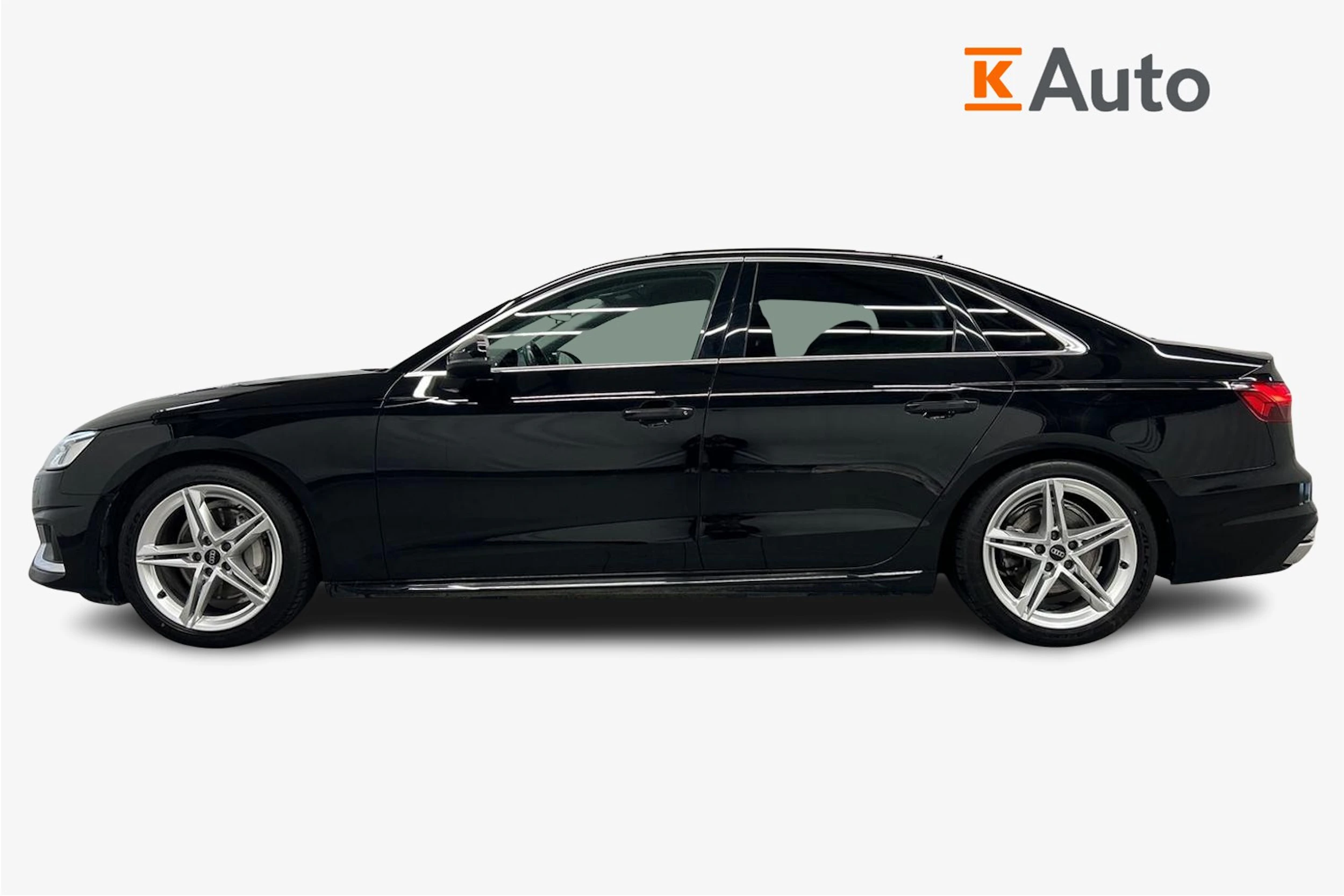 musta Audi A4 2023 kuva 5.