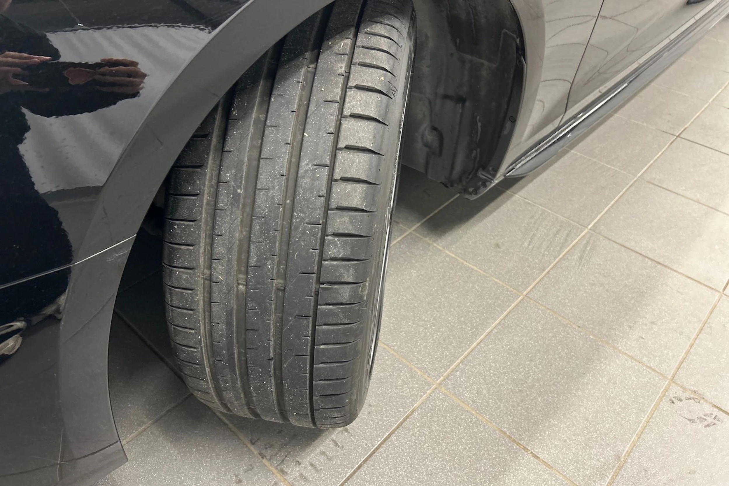 musta Audi A4 2023 kuva 10.